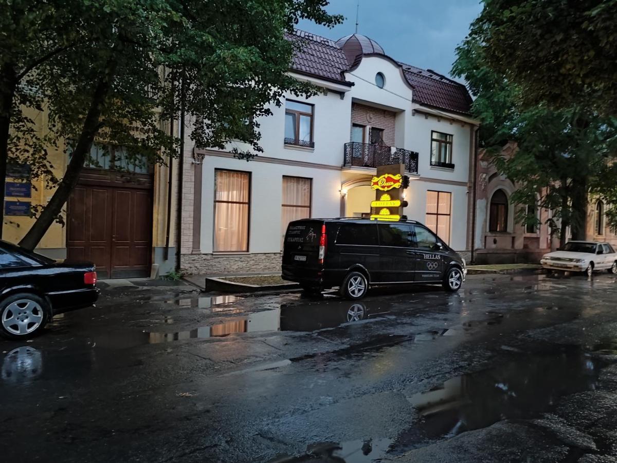Готель-Ресторан "Олеся" Beregovo Exterior foto